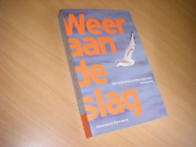 Tweedehands boek: Weer aan de slag van auteur Kolenberg, Annemarie - Paperback, naam voorin, verder in zeer goede staat