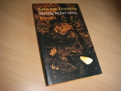 Boek met de titel: Meisje in het veen