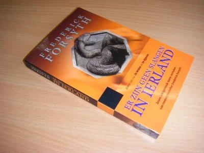 Boek met de titel: Er zijn geen slangen in Ierland