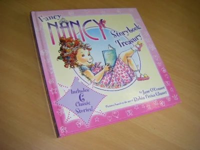 Tweedehands boek: Fancy Nancy Storybook Treasury van auteur Jane O`Connor - Engelstalig jeugdboek, hardcover, als nieuw.