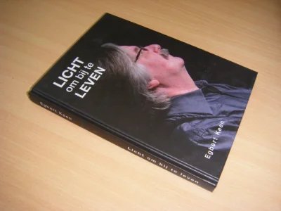 Boek met de titel: Licht om bij te LEVEN