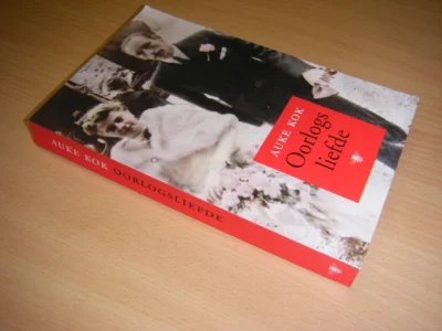 Boek met de titel: Oorlogsliefde [met handgeschreven opdracht auteur]