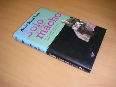 Boek met de titel: Solo voor een macho