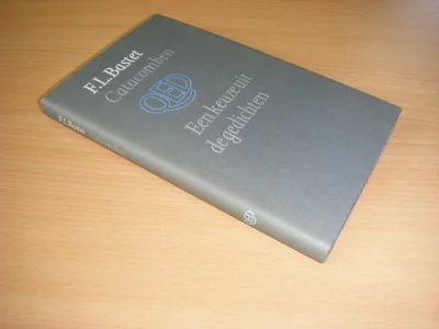 Boek met de titel: Catacomben