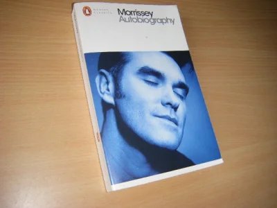 Tweedehands boek: Autobiography van auteur Morrissey  - Engelstalige uitgave, paperback, in zeer goede staat