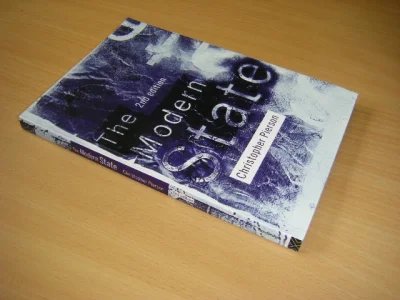 Tweedehands boek: The Modern State van auteur Christopher Pierson  - Paperback, Engels, in goede staat. 