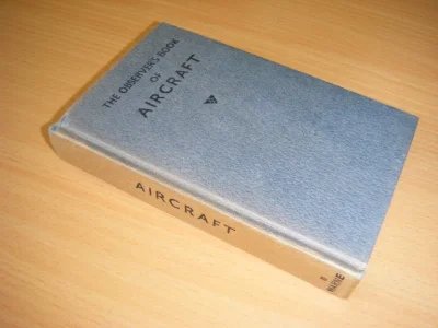 Tweedehands boek: The Observer's Book of Aircraft 1973 van auteur William Green  - Hardcover, Engels, in zeer goede staat