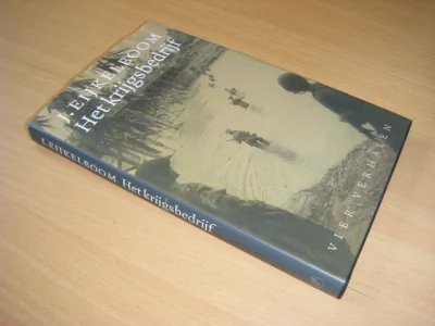 Tweedehands boek: Het krijgsbedrijf van auteur J. Eijkelboom  - gebonden met omslag, in zeer goede staat. 