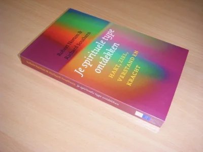 Boek met de titel: Je spirituele type ontdekken