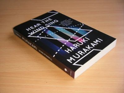 Tweedehands boek: Hear the Wind Sing and Pinball, 1973 Two Novels van auteur Haruki Murakami  - Engelstalige paperback oogt als nieuw. Geen leesvouwen, geen naam voorin.