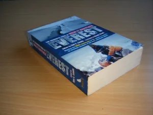 Boek met de titel: The Mammoth Book of how it happend Everest