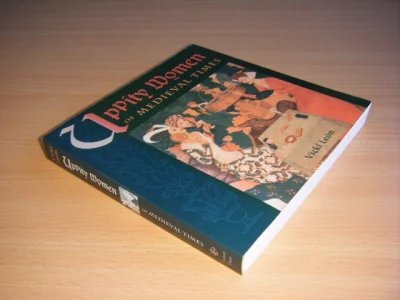 Boek met de titel: Uppity Women of Medieval Times