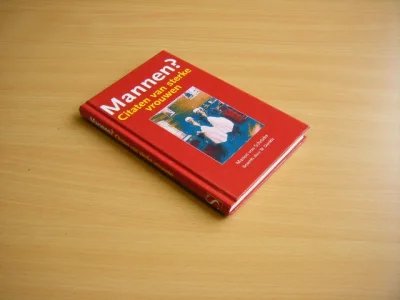Tweedehands boek: Mannen? Citaten van sterke vrouwen. van auteur Marion von Schroder - Hardcover oogt als nieuw! Kadeauwaardig.