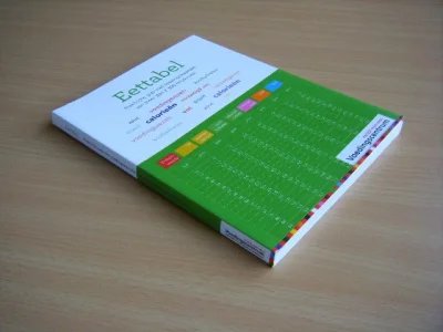 Boek met de titel: Eettabel. Praktische gids met voedingswaarden van meer dan 2000 producten