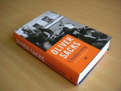 Boek met de titel: Onderweg. Oliver Sacks De autobiografie