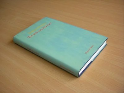 Tweedehands boek: De wet van het Hart van auteur Dorien Pessers - Hardcover met stofomslag. Naamstempel en ex-libris op de eerste bladzijde. 