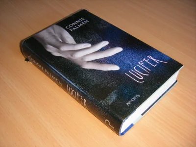 Boek met de titel: Lucifer