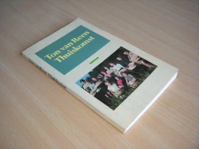 Boek met de titel: Thuiskomst