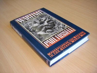 Tweedehands boek: Wartime Understanding and Behavior in the Second World War van auteur Paul Fussell  - Engelstalige hardcover met stofomslag. In nette conditie. Niet in geschreven.