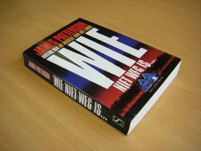 Boek met de titel: Wie niet weg is...