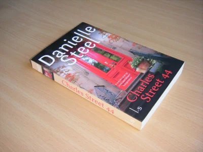 Boek met de titel: Charles Street 44