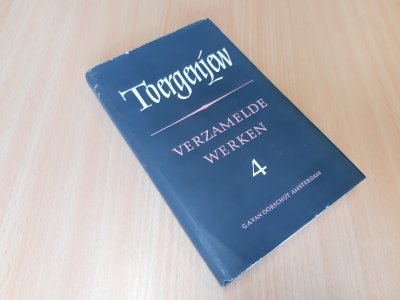 Boek met de titel: Toergenjew verzamelde werken 4