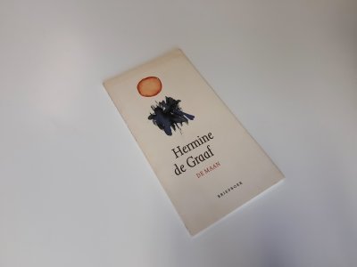 Boek met de titel: De maan