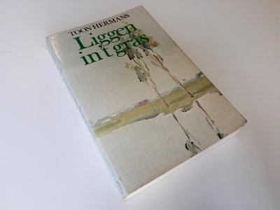 Boek met de titel: Liggen in 't gras