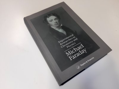 Boek met de titel: Experimental Researches In Chemistry And Physics