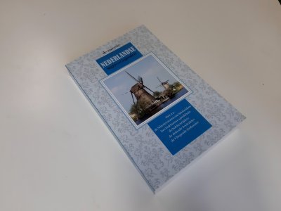 Boek met de titel: De mooiste Nederlandse sagen en legenden