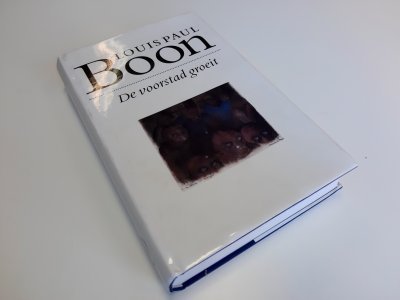 Boek met de titel: De voorstad groeit