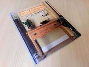 Boek met de titel: Traditioneel houtbewerken voor de woonkamer
