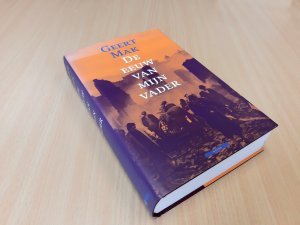 Boek met de titel: De eeuw van mijn vader