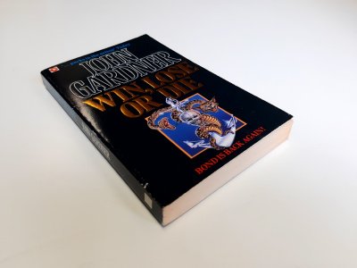 Boek met de titel: Win, Lose Or Die