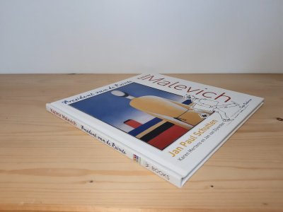 Boek met de titel: Kazimir Malevich