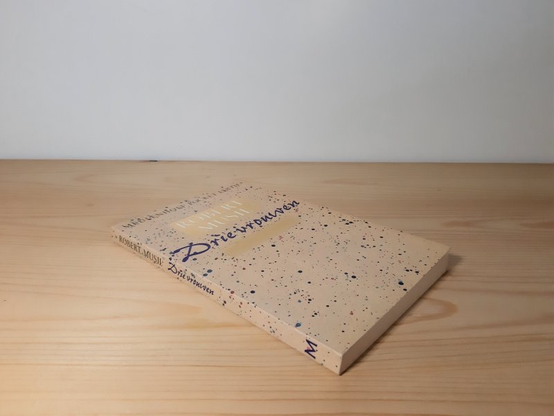 Boek met de titel: Drie vrouwen