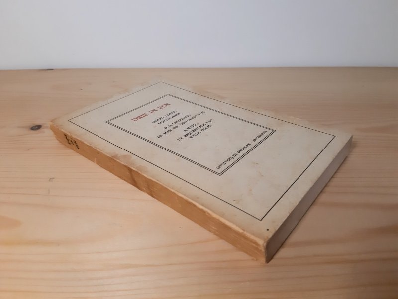 Boek met de titel: Drie in een, podiumreeks