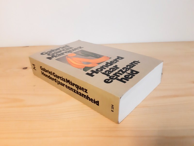 Boek met de titel: Honderd jaar eenzaamheid