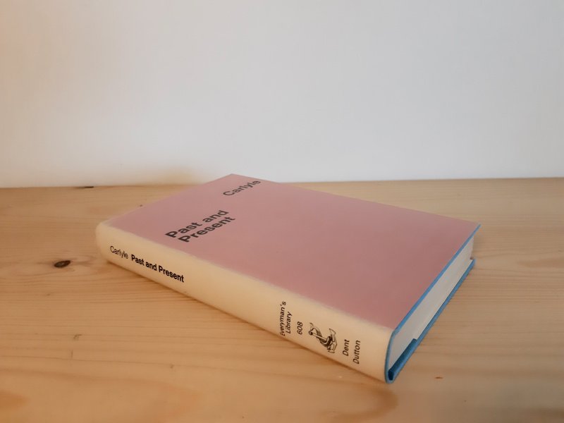 Boek met de titel: Past and Present