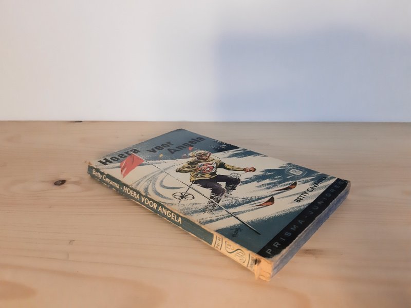 Boek met de titel: Hoera voor Angela