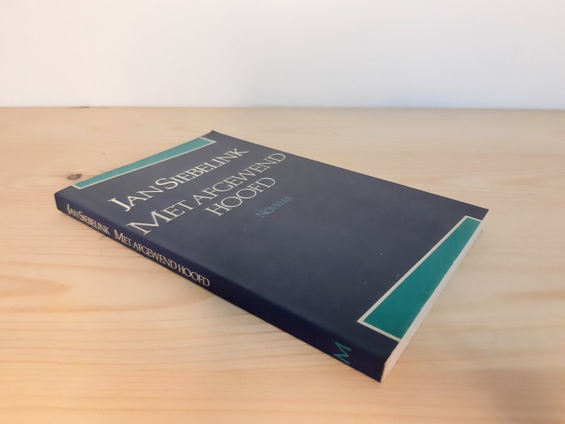 Boek met de titel: Met afgewend hoofd