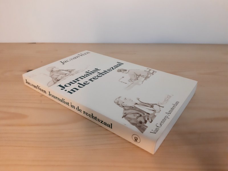 Tweedehands boek: Journalist in de rechtszaal van auteur Jac. van Veen - Paperback met rechte rug zonder leesvouwen. Minimale gebruikerssporen randen kaft, binnenin onbeschreven en netjes. Boek in zeer goede staat.