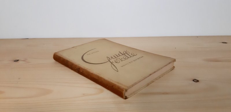 Tweedehands boek: Guido Gezelle, mens en dichter van auteur Ab Visser - Hardcover, linnen. naam voorin. Gebruikerssporen en verkleuring kaft en pagina's. Redelijke staat