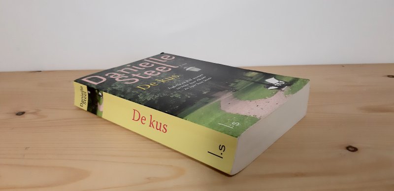 Boek met de titel: De kus