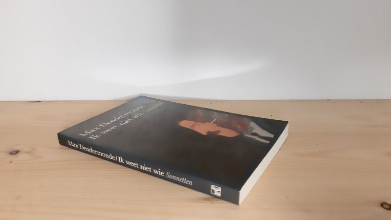 Boek met de titel: Ik weet niet wie