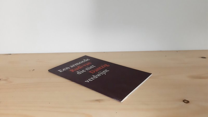 Boek met de titel: Een armoede die niet verdwijnt