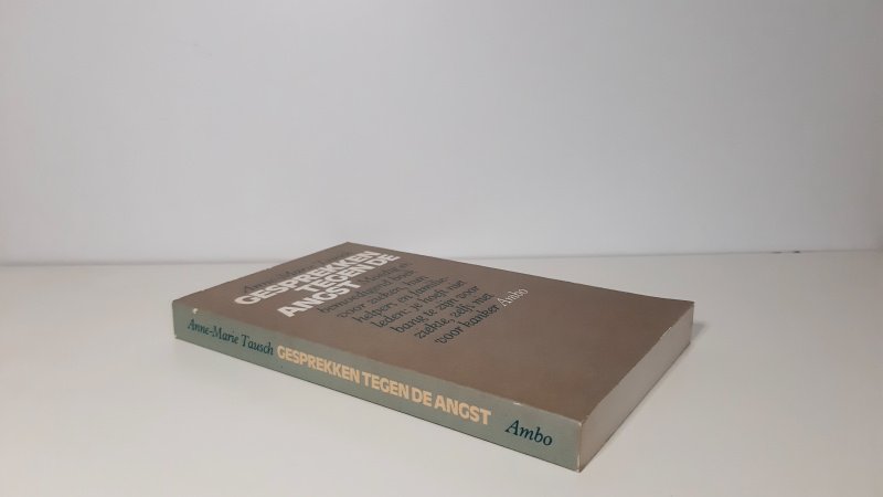 Boek met de titel: Gesprekken tegen de angst