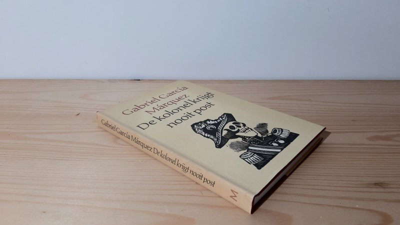 Boek met de titel: De kolonel krijgt nooit post