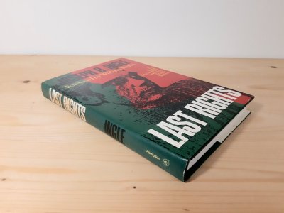 Boek met de titel: Last Rights