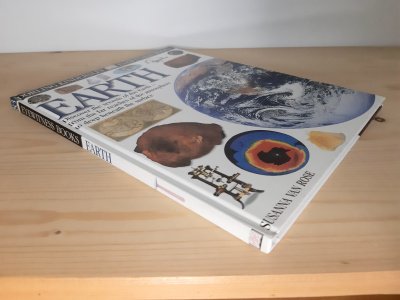 Boek met de titel: Earth